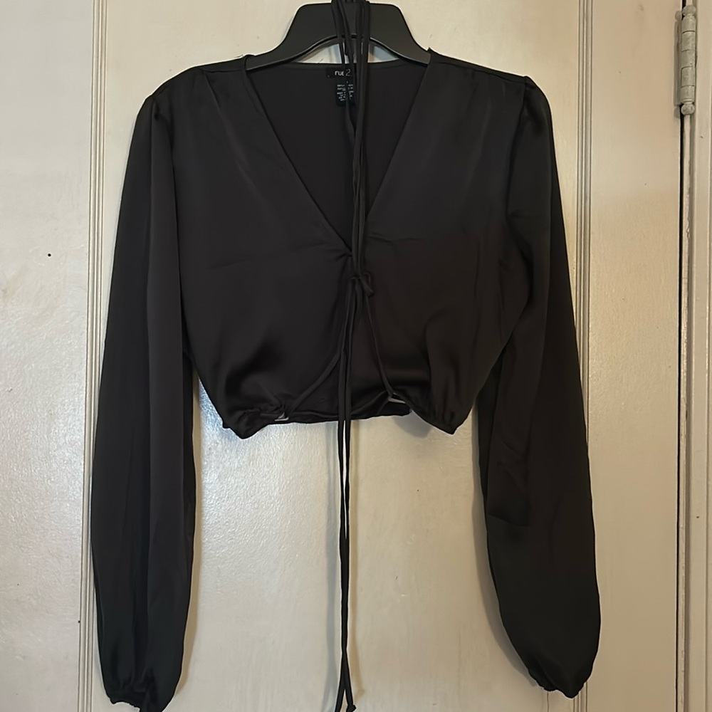 Long sleeve crop polyester tie up shirt